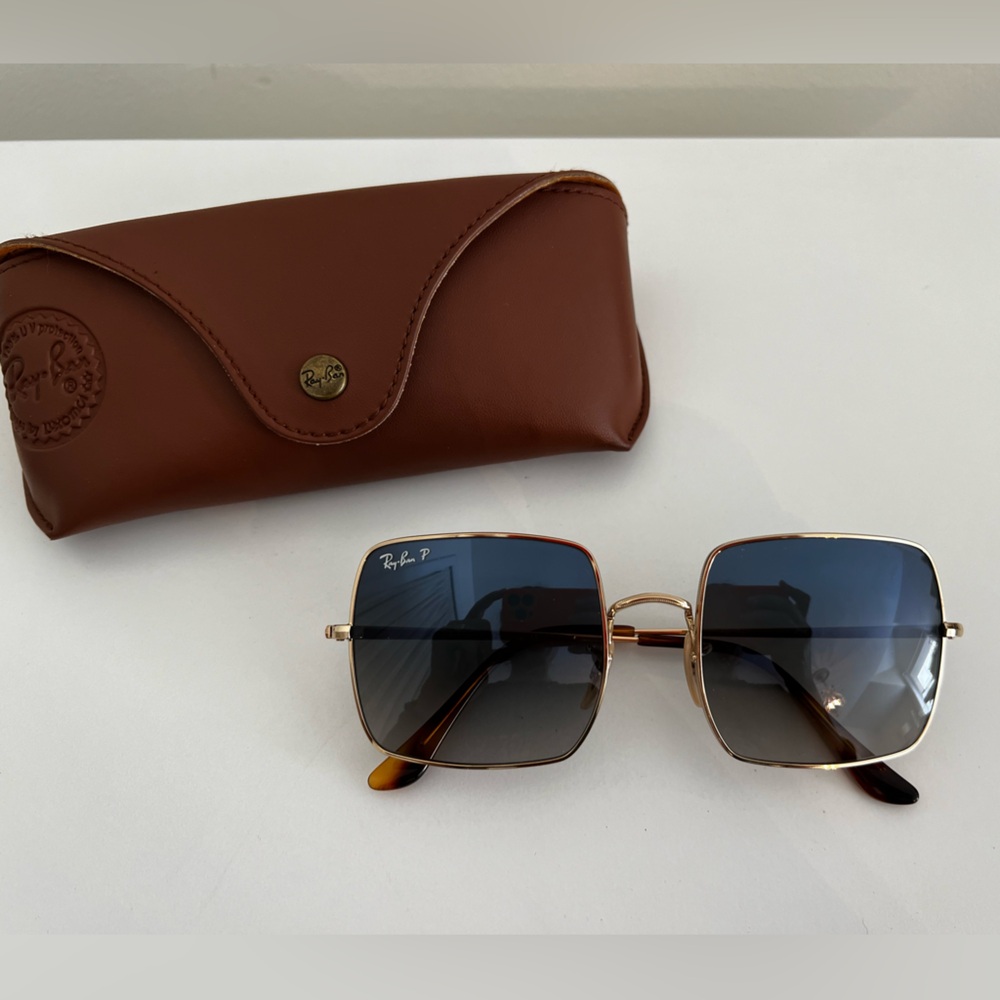 Rayban oversized sunglasses. Metal, blue lenses. Great condition.